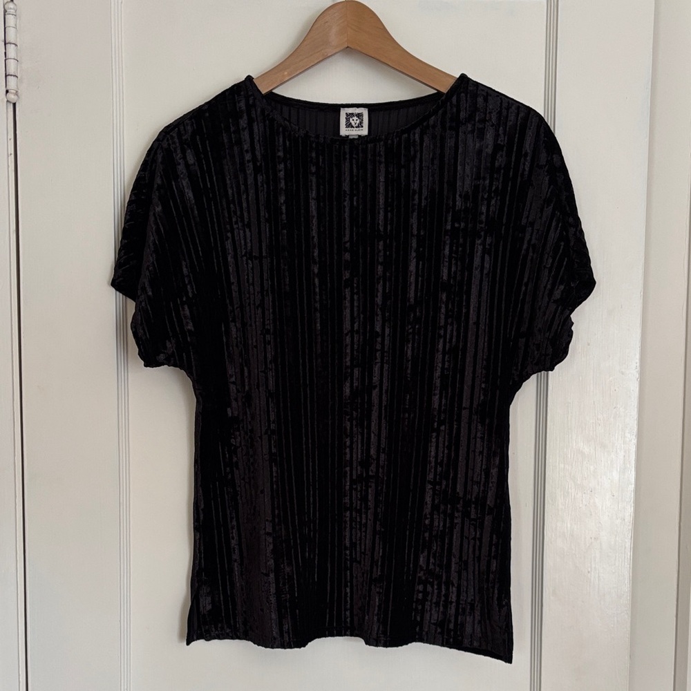 Anne Klein Black Velvet Short Sleeve Top